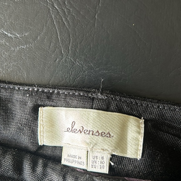 Anthropologie ruffle bottom linen trousers - Picture 3 of 4